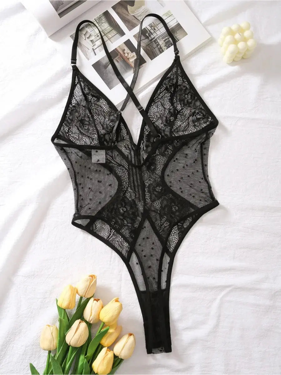 Naomi siyah dekolteli transparan bodysuit gorunum